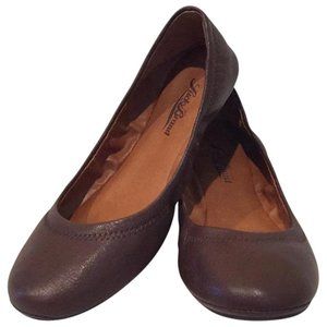 Brand new Lucky Brand Emmie flats.